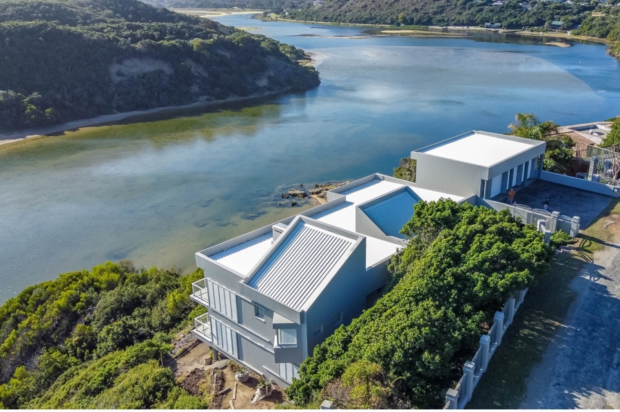 5 Bedroom Property for Sale in Kingfisher Creek Western Cape
